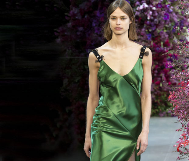 Свечане ноћи у сатену